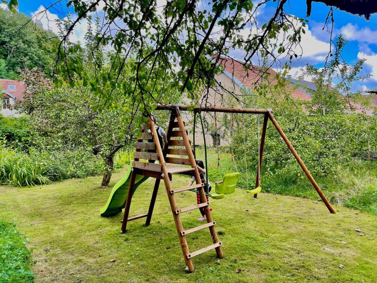 Manoir Saint-Pierre Bed & Breakfast Villersexel Bagian luar foto