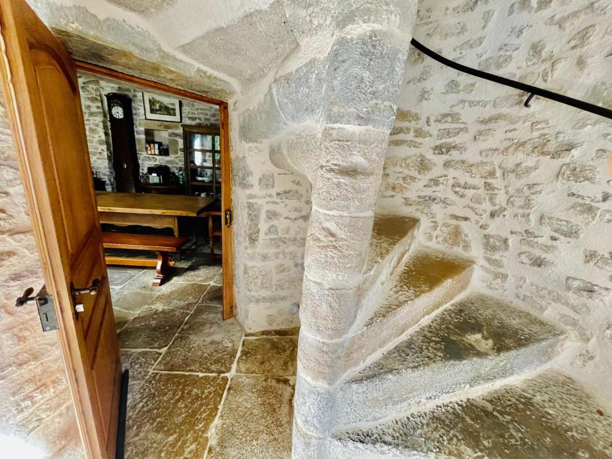 Manoir Saint-Pierre Bed & Breakfast Villersexel Bagian luar foto