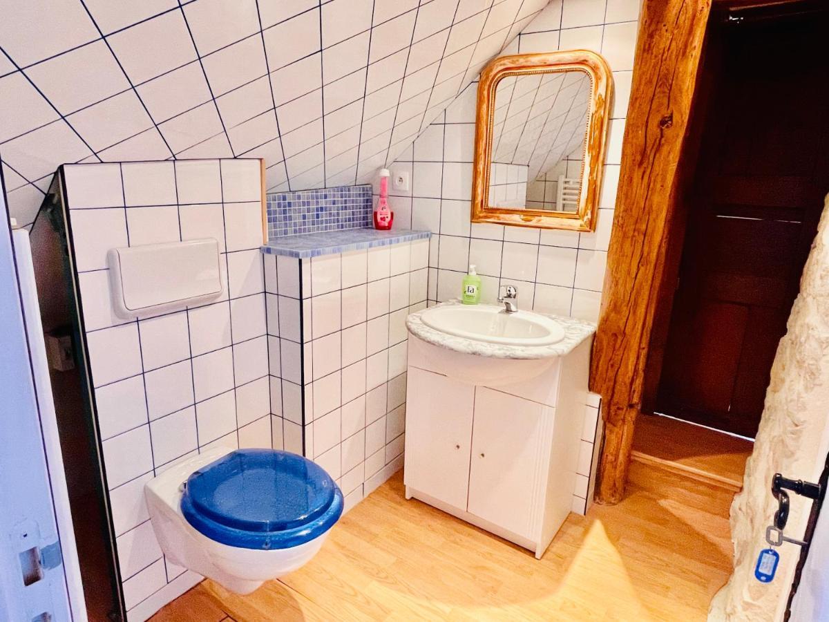 Manoir Saint-Pierre Bed & Breakfast Villersexel Bagian luar foto