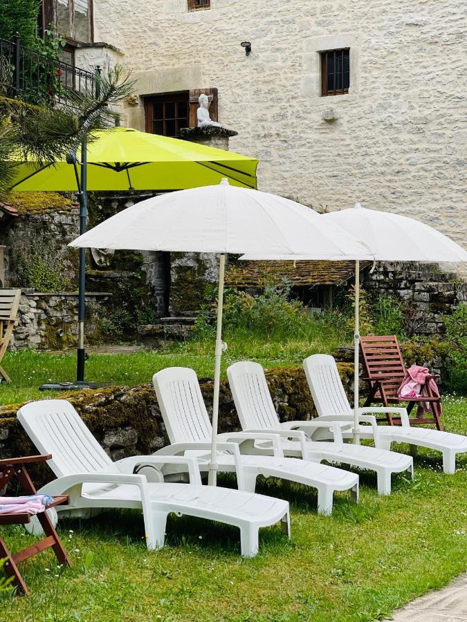 Manoir Saint-Pierre Bed & Breakfast Villersexel Bagian luar foto